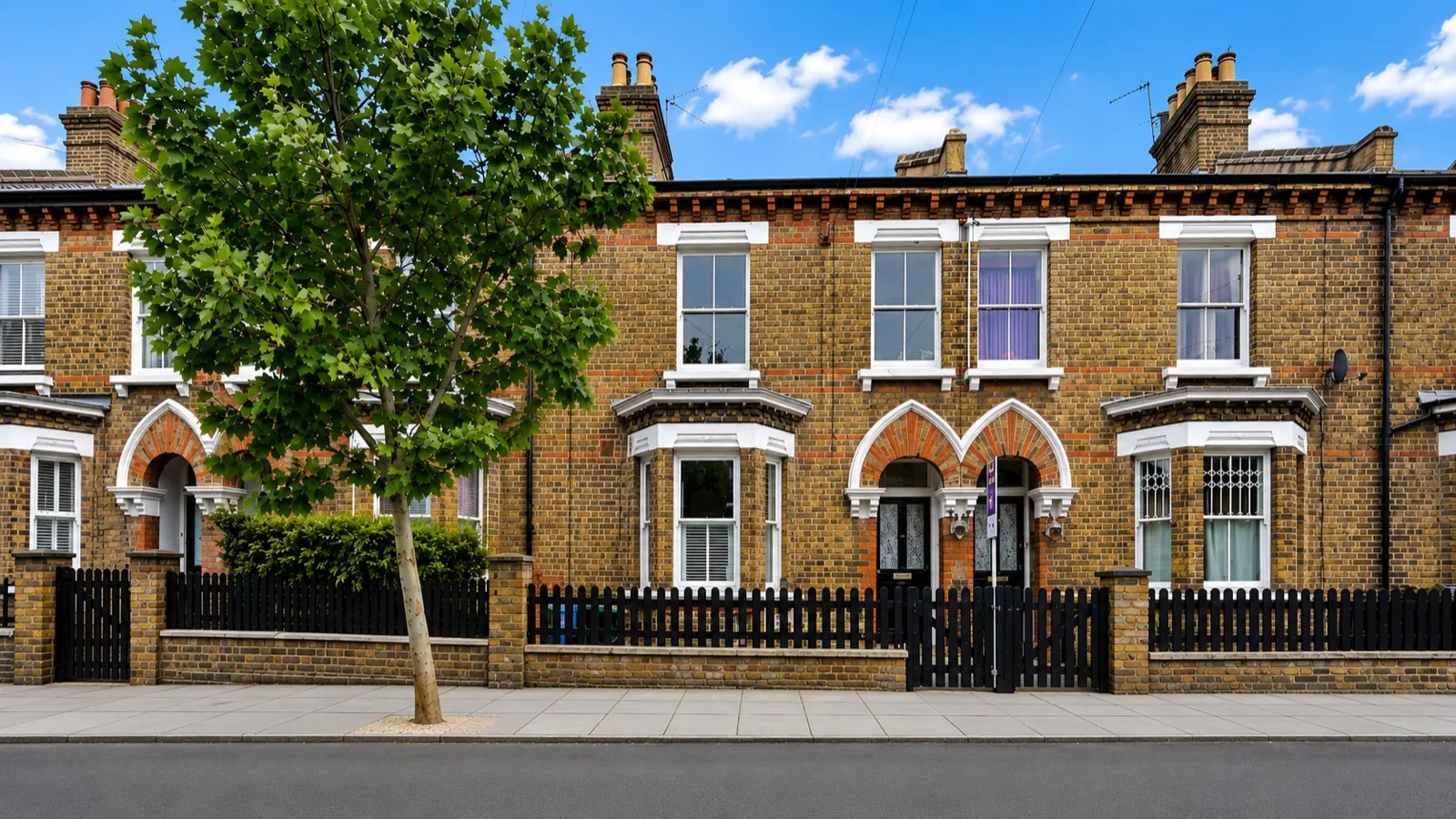 Exterior property photography for London estate agents