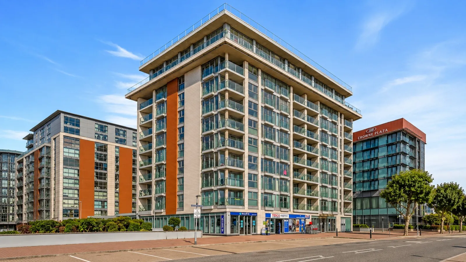 Exterior property photography for London estate agents
